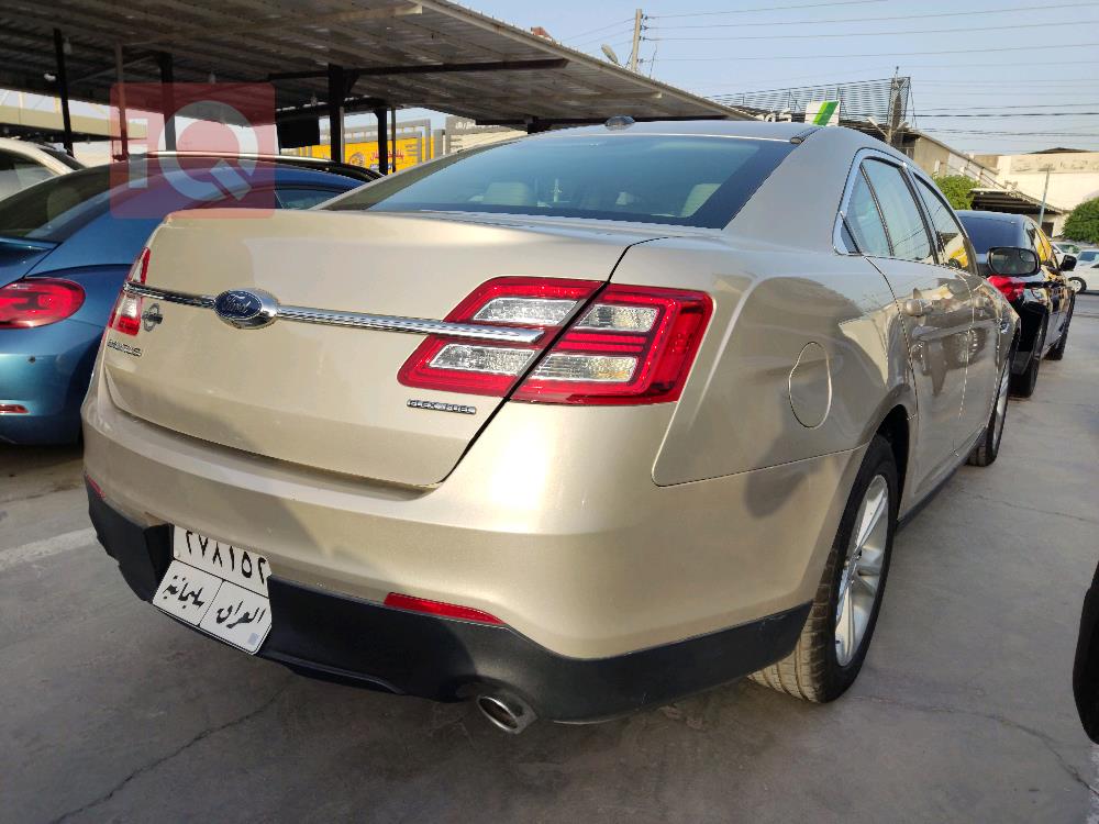 Ford Taurus